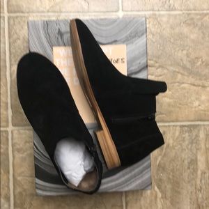 Like new Jeffrey Campbell suede booties